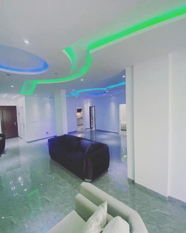 Appartement De Luxe Meuble A Louer - Dakar Pres Des Almadies 3 Ch/ 3 Sdb 0*,  Senegal